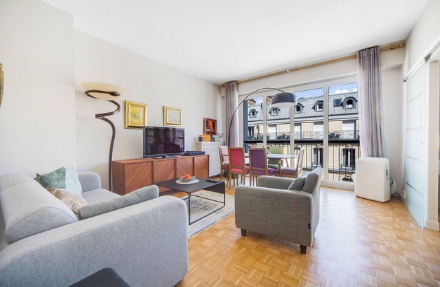 Appartement Triangle D'or Paris Champs Elysées 2 Chambres 75 m2