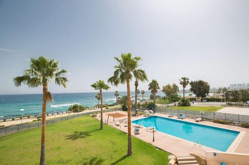 Apt Lasonos Asimi - Luxury 3 Bedroom Appartment - Protaras Apt With Communal Pool On Fig Tree Bay