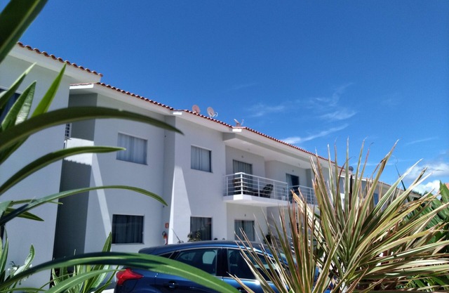 Apt. Nuevo, 02 qrtos c / aire cond. Piscina. Playa de Taperapuan, Porto Seguro-BA