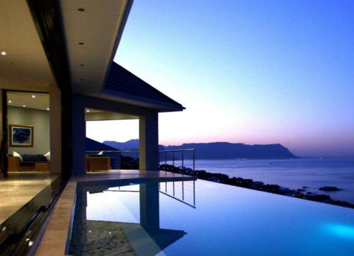 Aqua Terra Boutique Guesthouse - Simon's Town, Cape Town