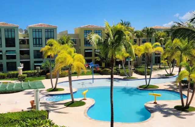 Famous Beachside resort with 4 pools, slides, recreatives areas