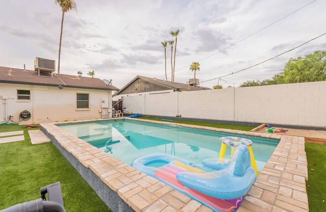 Arcadia Oasis, 4BR Ranch w/Private Pool & Den