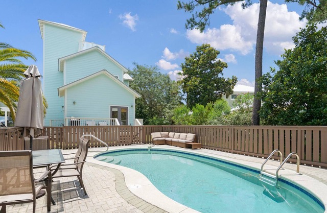 "Archer Dunes" Private Pool! 3 Adult Bikes! 250 Steps to the Beach!
