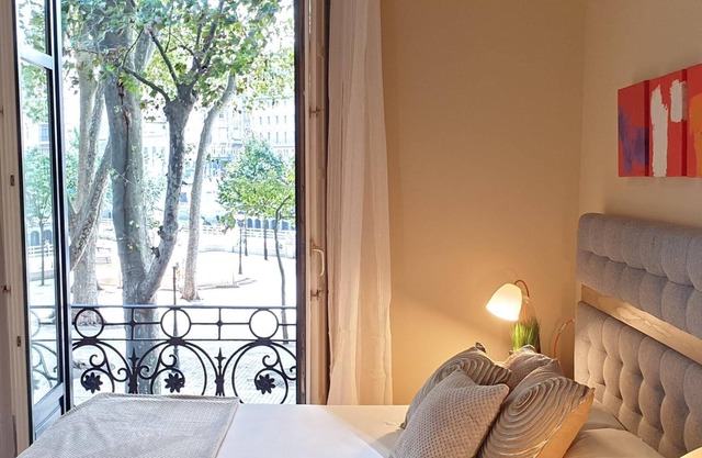 Arenal View by Forever Rentals. Apartamento de 3 dormitorios. Casco Viejo. Wifi
