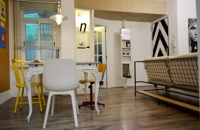¡ART EXPERIENCE! WIFI, NETFLIX, CÉNTRICO