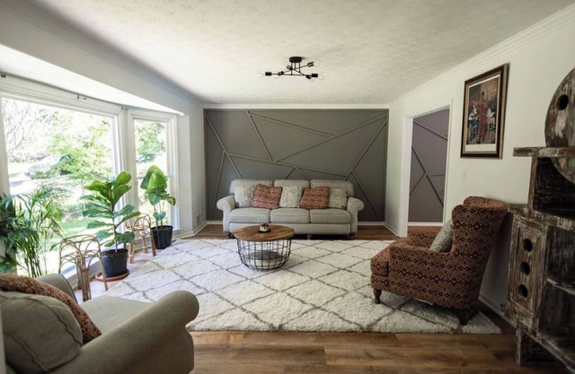 Artsy and eclectic retreat with private pool and hot tub located near Atlanta
