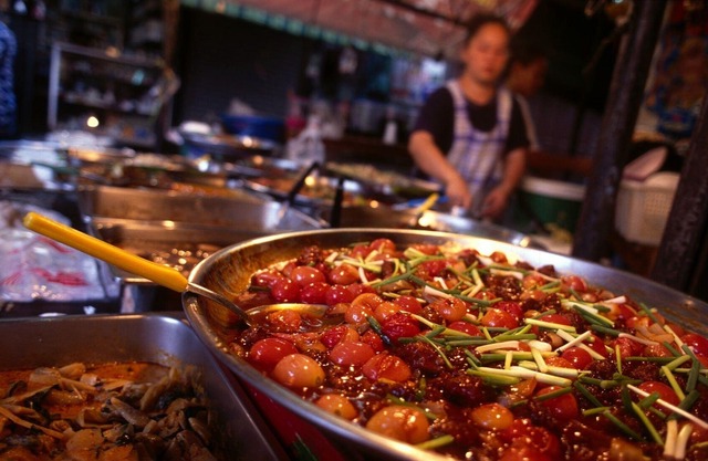 Asok Terminal 21 2BR @ BTS / MRT Pool / Netflix 市中心 购物中心 B