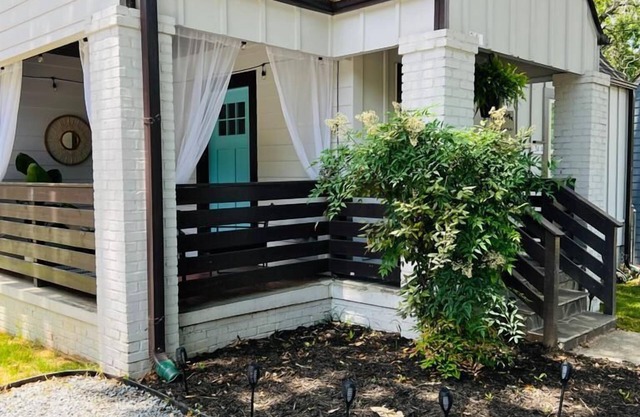 ATL: 6BR Triplex—Chic, Boho,Retro Vibes |Sleeps 16