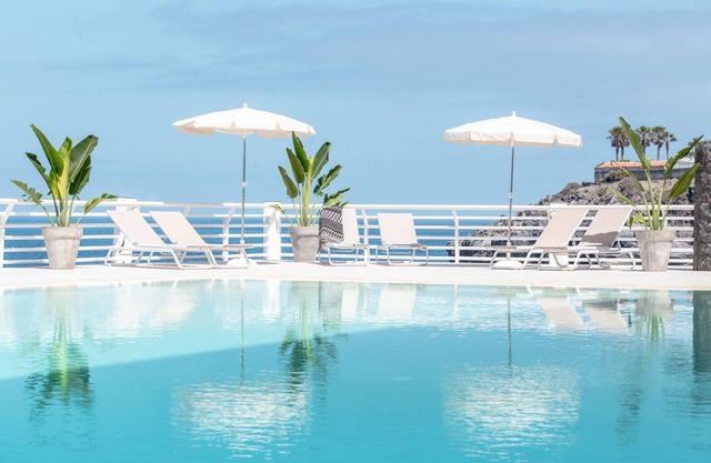Atlantic Holiday Hotel