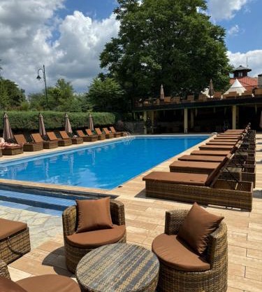 ATOS Srebrno jezero - Villa and Restaurant