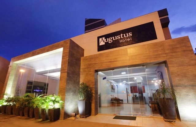 Augustus Hotel
