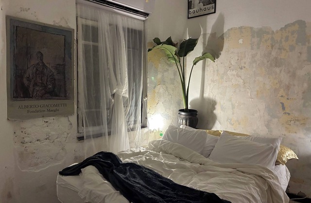 Authentic artist apartment in the heart of Tel Aviv