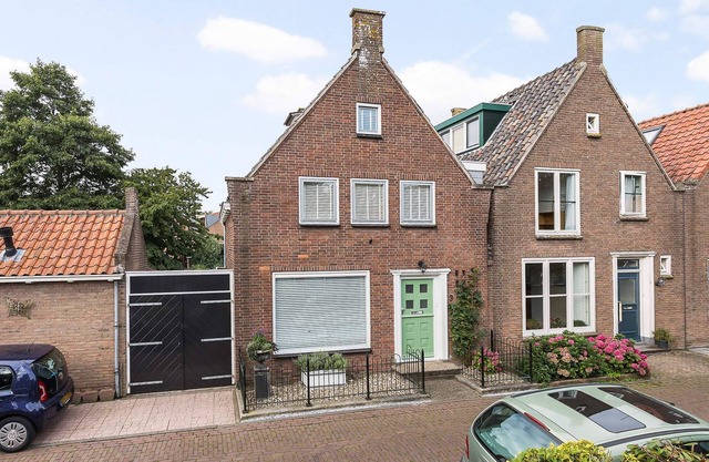 Authentic Dutch house in center Edam, 20 min Amsterdam