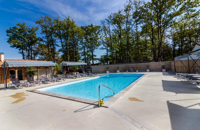 Estancia auténtica en Dordoña – Gîte totalmente equipado con piscina climatizada