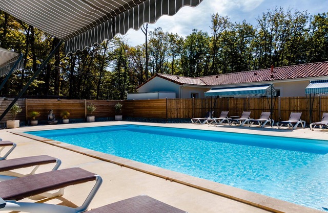 Estancia auténtica en Dordoña – Gîte con todas las comodidades y piscina climatizada