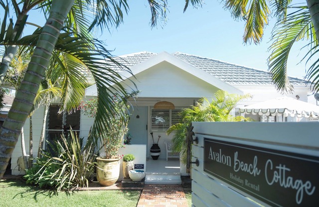 Avalon Beach Cottage, private, 150m to the beach.