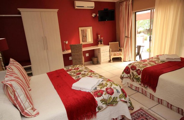 Avalon Guest Manor