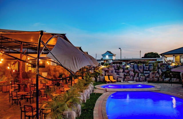 AVIAN COURT HOTEL
