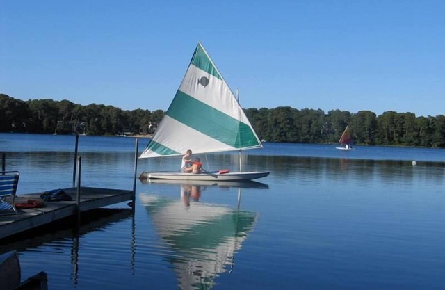 Privado 3. 5 acres entorno arbolado con playa frente al lago perfecto para grupos grandes