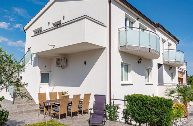 Impresionante apartamento en Bilice con.