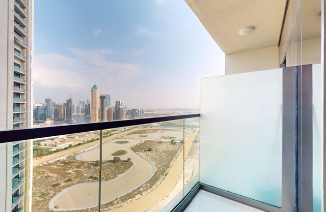 Aykon City - Glamorous Two Bedroom in Business Bay