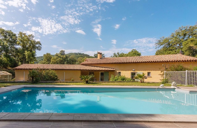 Habitación "Azur" con piscina compartida, Wi-Fi y aire acondicionado
