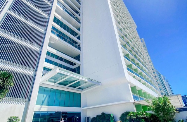 Azure Urban Resort Residences Staycation by Solace Peak 1 bedroom with PS4
