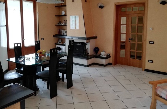 B&B con habitación doble y baño en Campello sul Clitunno.