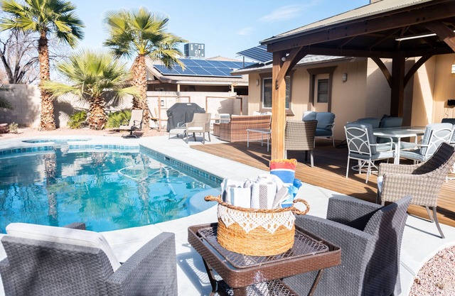 Encantadora casa con maravillosa piscina y jacuzzi