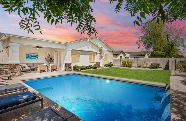 Arcadia Luxe Poolhouse Heated Pool & Cabana