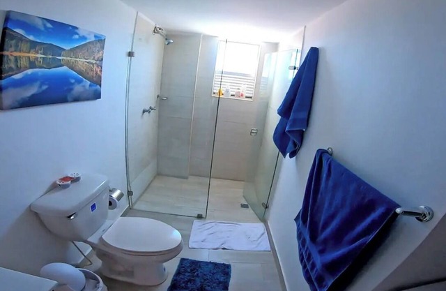 Bailey Boat 301: lujo, balcón, WIFI, A/A, cocina, 2 baños, Reserva!
