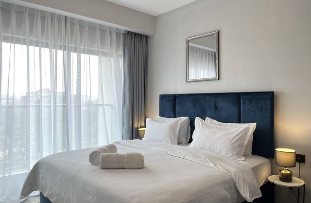 Balancing space and style: Creating a cozy and functional 2 bedroom apartment.