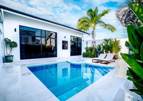 Bangkok Luxury Private Pool & Jacuzzi Villa , Daily Maid