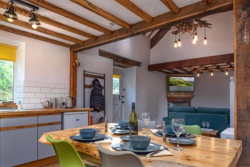 Barn Retreat with Valley Views & Onsite Dog Field