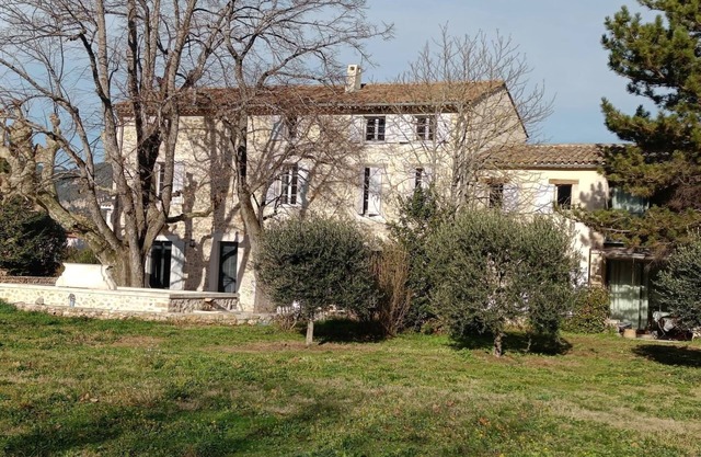 Bastide St Pierre Walnut