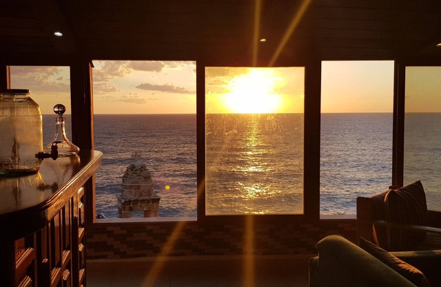 La vista al mar de Batroun - El muro fenicio