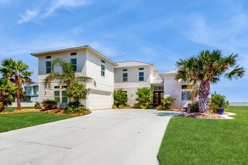 Bayfront Dreaming Home