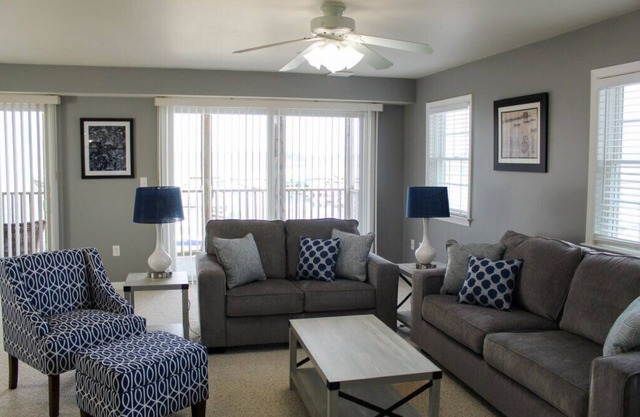 Bayfront Family Friendly 2BR on a Marina - Great Location & Beautiful Views!