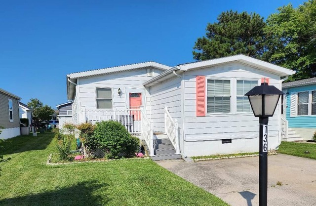Bayside Retreat on Clamshell Rd