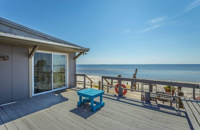 SeaSide Cottage 4BR / 2BA