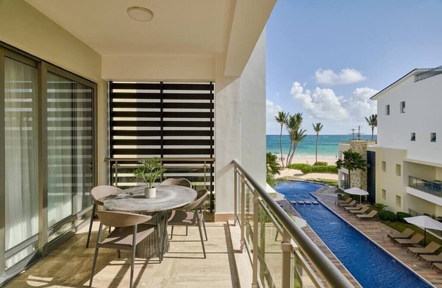 Condo En Playa Vista al Mar B-301 @ Costa Atlantica