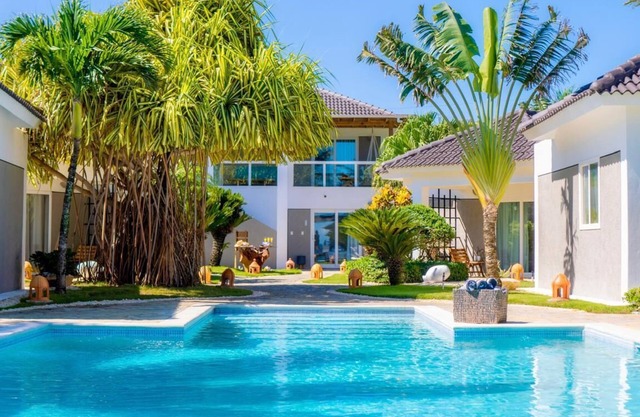 Beach Front, spacious 5-bungalows in gorgeous Sosua, Cabarete, fully staffed.