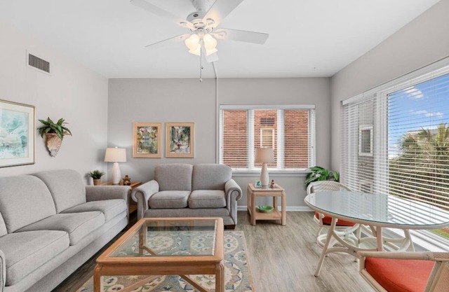 Beach Getaway 3rd Flr Oceanview 2 Bdrm