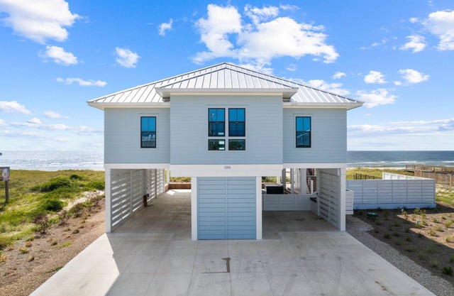Beach Glass: Beautiful 6 Bedroom Beachfront Home with Private Heated Pool!
