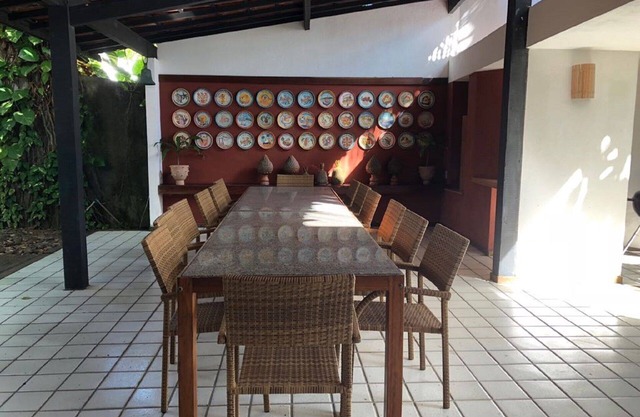 CASA DE PLAYA JUNTO AL MAR CON 09 SUITES Y PISCINA