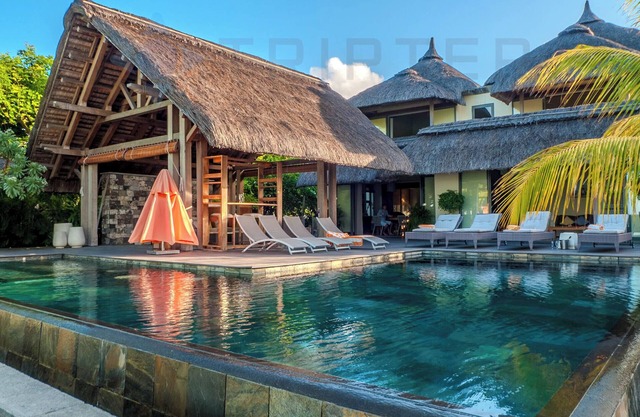 Casa de playa perfecta con piscina privada en Belle Mare - Searou by TRIPTER