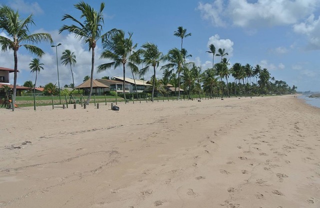 Casa de playa con piscina ubicada en el mejor condominio de playa en Muro Alto