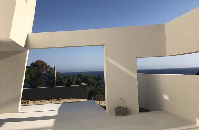 Beach house with private access