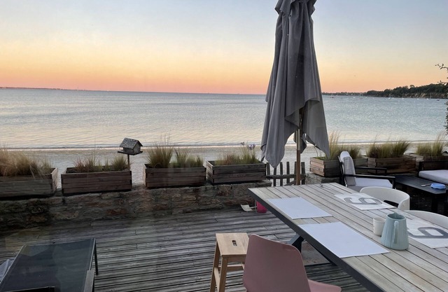 Beach house with rooftop - waterfront