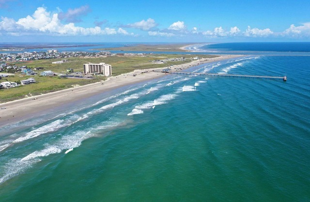 Beach Nearby + Pool 6-units Costa Bahia w/ Pet Access